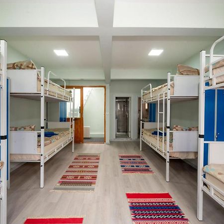 Xalila Hostel & Cafe Ladies Room อิสตันบูล ภายนอก รูปภาพ