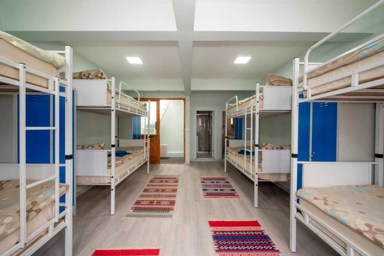 Xalila Hostel & Cafe Ladies Room อิสตันบูล ภายนอก รูปภาพ