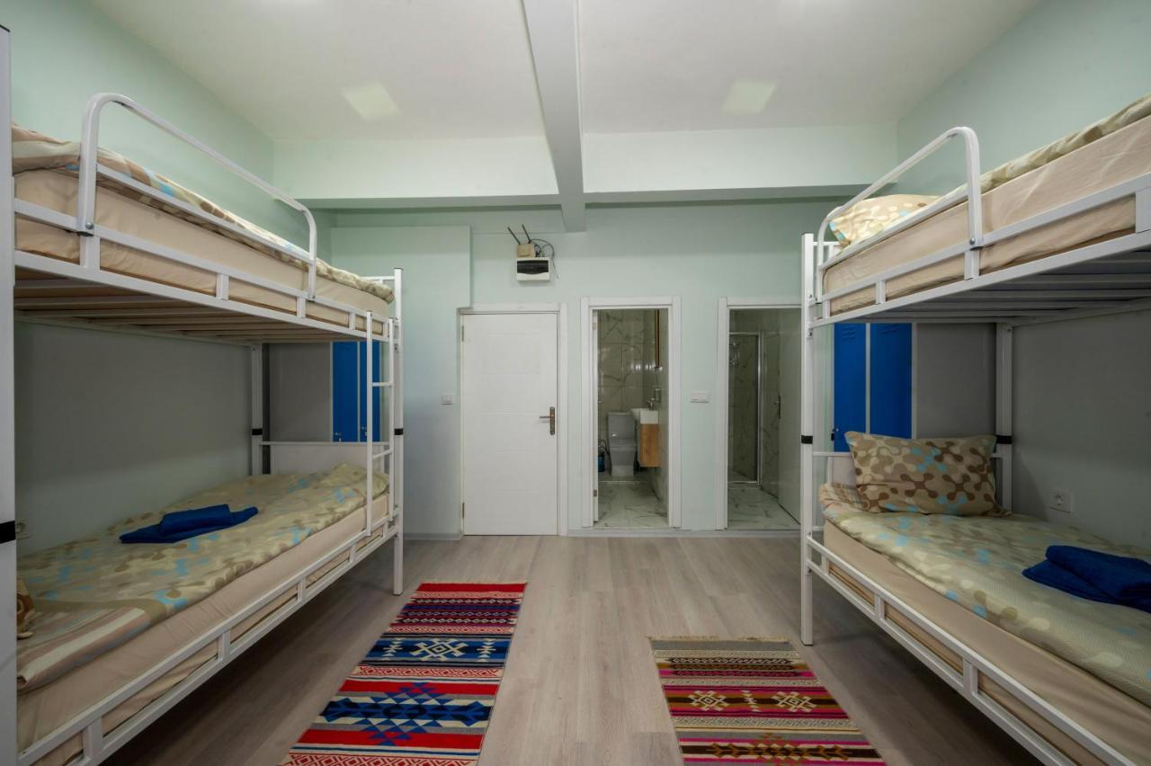 Xalila Hostel & Cafe Ladies Room อิสตันบูล ภายนอก รูปภาพ