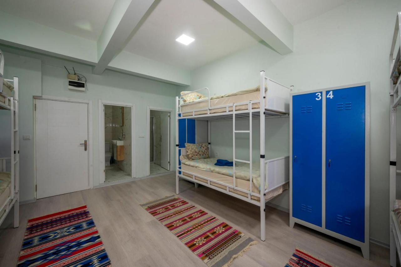 Xalila Hostel & Cafe Ladies Room อิสตันบูล ภายนอก รูปภาพ